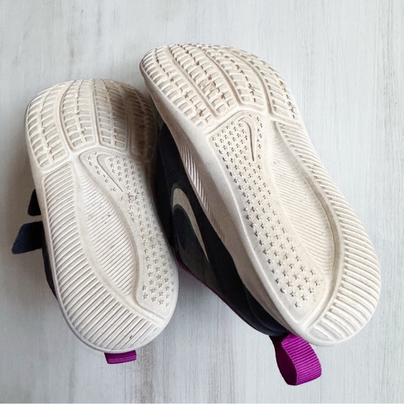 Nike Starrunner kids shoes (size 8c) - Picture 5 of 8